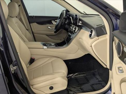 Used 2017 Mercedes-Benz GLC 300 4MATIC image 21