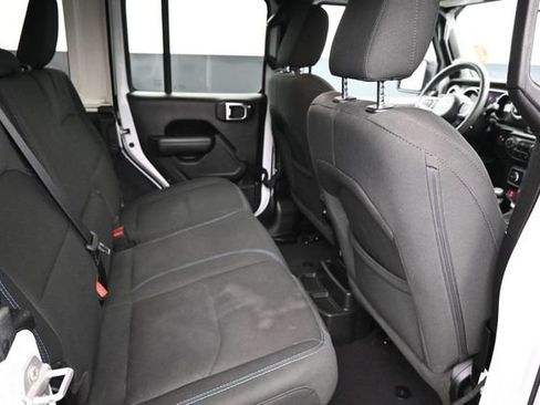 Used 2023 Jeep Wrangler Unlimited Rubicon 4xe AWD/4WD image 16