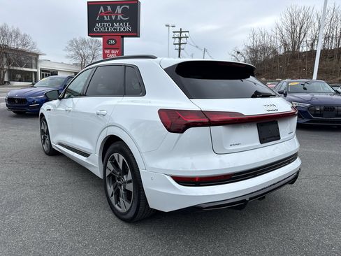 Used 2022 Audi e-tron Premium w/ Convenience Plus Package image 6