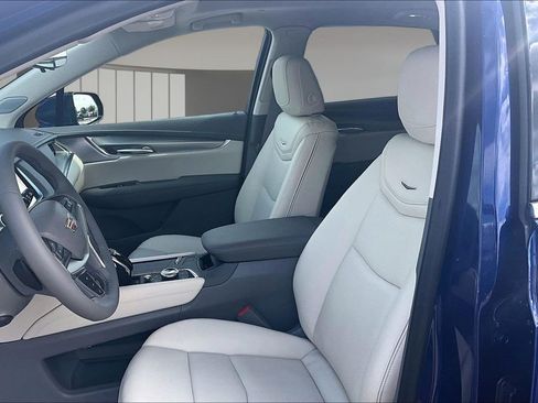 New 2026 Cadillac XT5 Premium Luxury w/ Driver Assist Package FWD image 9
