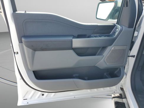 New 2025 Ford F150 Lariat w/ Equipment Group 501A Mid image 10