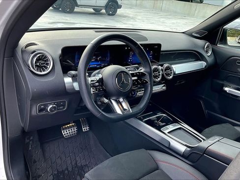 Used 2025 Mercedes-Benz GLB 35 AMG 4MATIC image 16