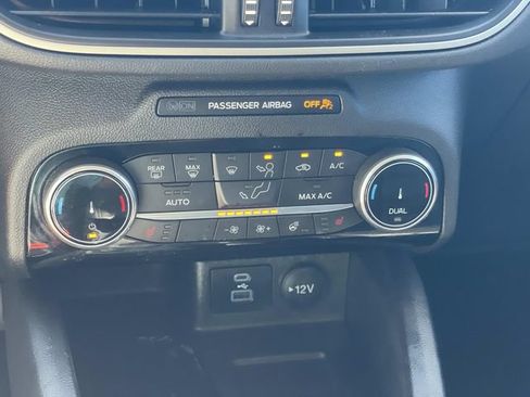 Used 2022 Ford Escape SEL w/ Technology Package FWD image 28