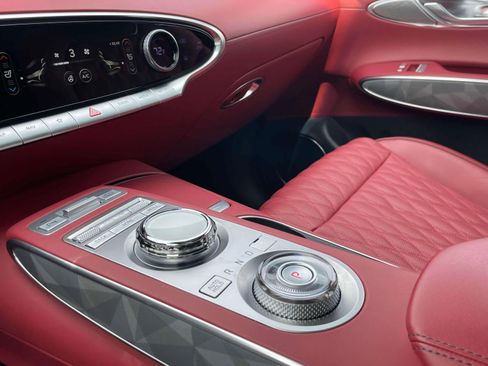 Used 2025 Genesis GV70 3.5T Sport w/ Sport Advanced Package image 31