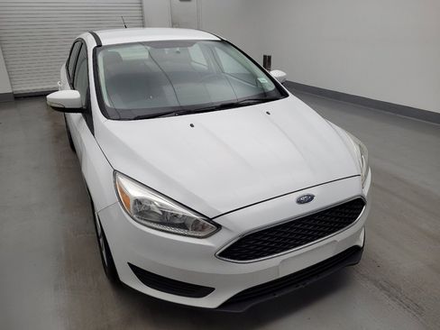 Used 2016 Ford Focus SE w/ SE Cold Weather Package FWD image 14