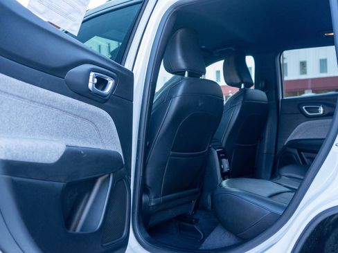 Used 2023 Jeep Compass Latitude image 26