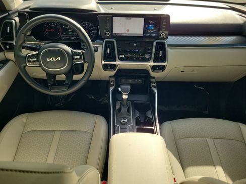 Used 2023 Kia Sorento S FWD image 13