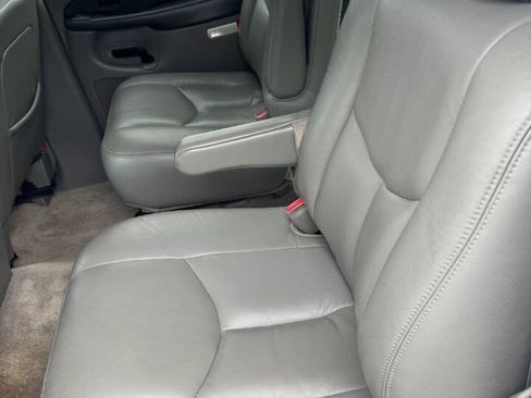 Used 2003 Chevrolet Suburban Z71 AWD/4WD image 14