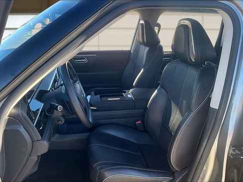 Certified 2025 INFINITI QX80 Sensory image 25