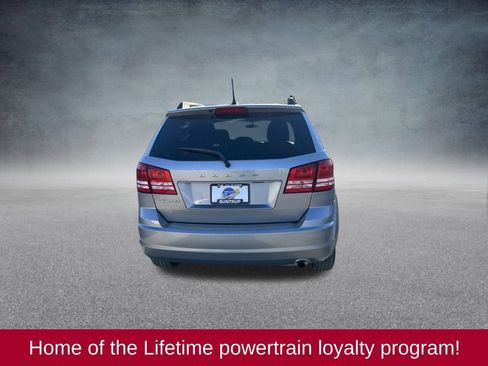 Used 2017 Dodge Journey SE image 4