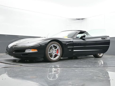 Used 2003 Chevrolet Corvette Convertible w/ Preferred Equipment Group1 image 77