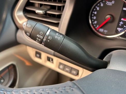 Used 2021 GMC Acadia Denali w/ Denali Technology Package image 59