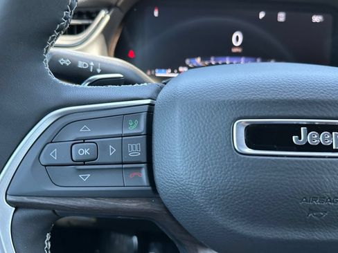 New 2026 Jeep Grand Cherokee L Limited w/ Limited Altitude Package AWD/4WD image 22