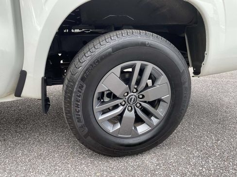 Used 2026 Nissan Frontier SV AWD/4WD image 10