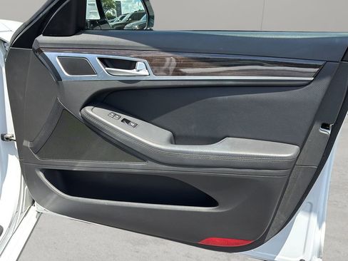 Used 2019 Genesis G80 3.8 RWD image 33
