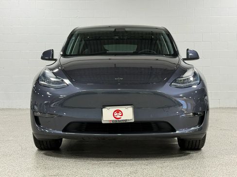Used 2021 Tesla Model Y Long Range image 3