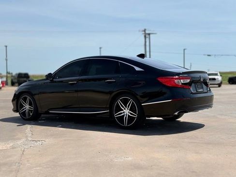Used 2021 Honda Accord Touring image 4