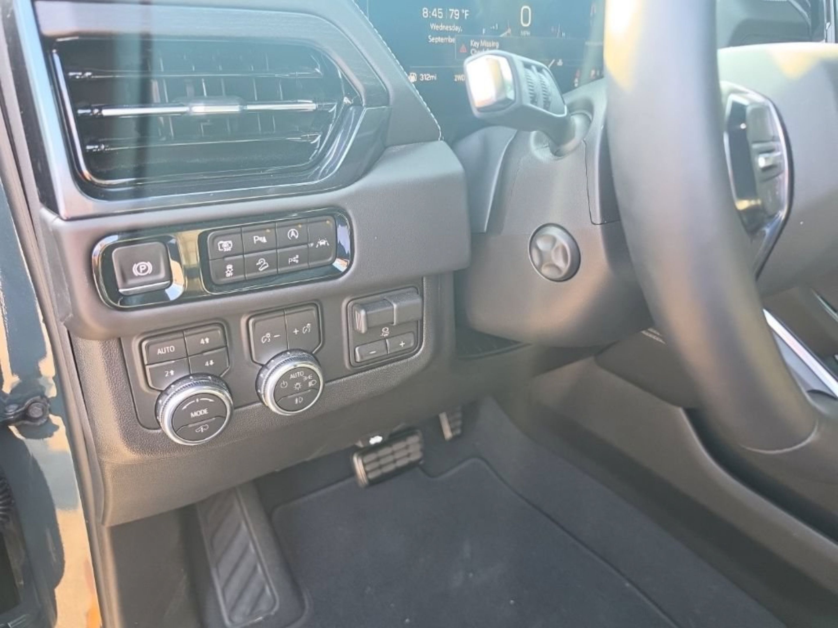Used 2026 GMC Yukon AT4 Ultimate AWD/4WD image 16
