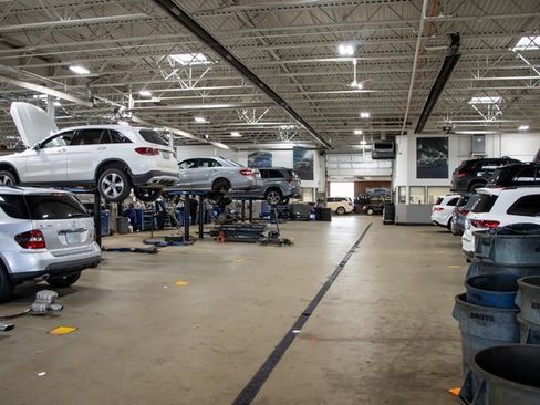 Certified 2022 Mercedes-Benz GLS 450 4MATIC image 37