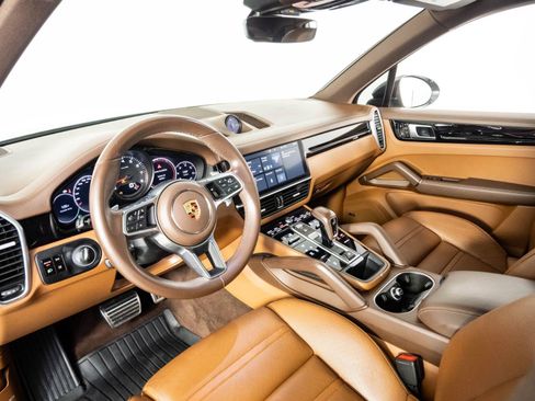 Used 2020 Porsche Cayenne S AWD/4WD image 4
