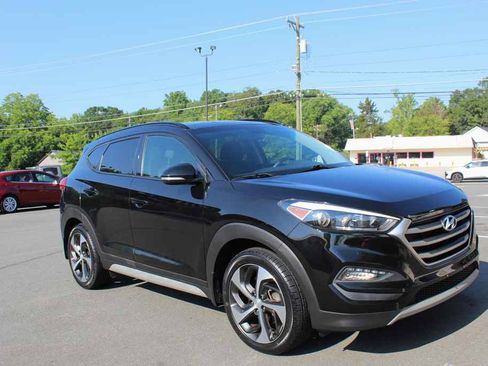 Used 2018 Hyundai Tucson Value AWD/4WD image 3