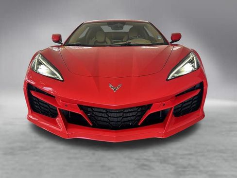 Used 2025 Chevrolet Corvette Z06 RWD image 12