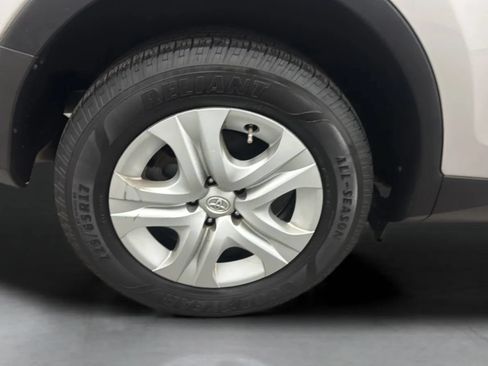 Used 2014 Toyota RAV4 LE AWD/4WD image 30