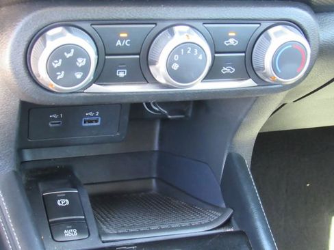 Used 2023 Nissan Kicks SV image 24