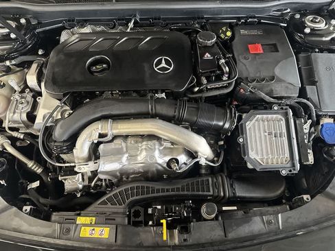 Used 2025 Mercedes-Benz CLA 250 image 12