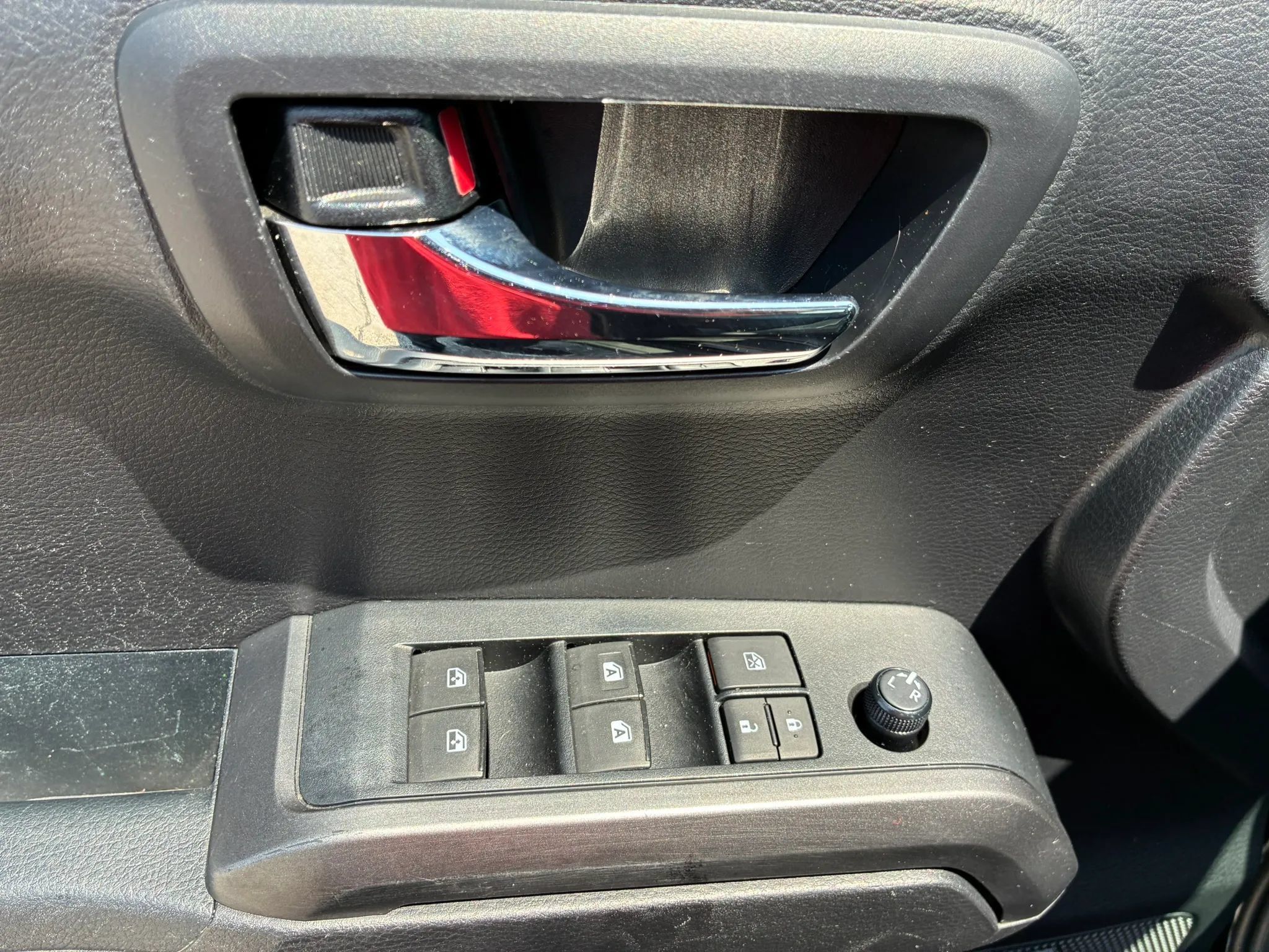 Used 2019 Toyota Tacoma TRD Pro AWD/4WD image 16