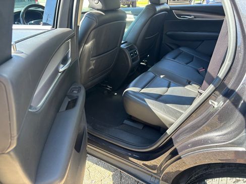 Used 2017 Cadillac XT5 Luxury w/ Driver Awareness Package image 10