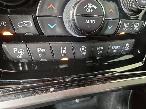 Used 2020 Jeep Grand Cherokee High Altitude image 25