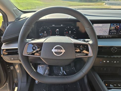 Used 2025 Nissan Murano SL AWD/4WD image 17