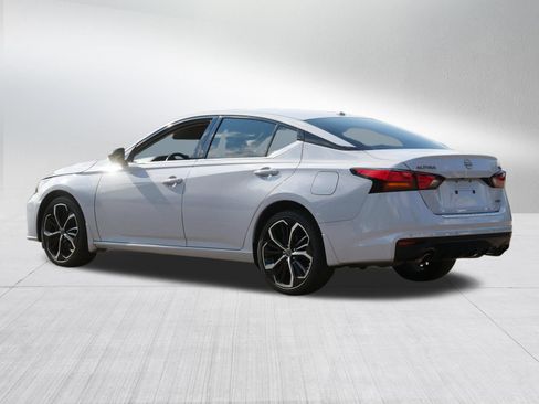 Certified 2023 Nissan Altima 2.5 SR w/ SR Premium Package AWD/4WD image 5