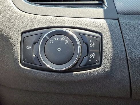 Used 2013 Ford Edge SEL AWD/4WD image 26
