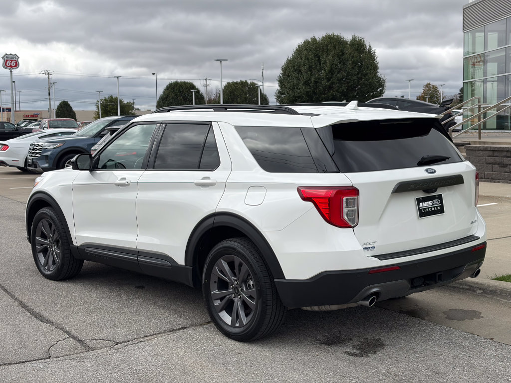 Certified 2023 Ford Explorer XLT w/ Equipment Group 202A AWD/4WD image 4