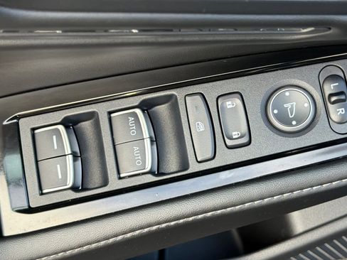 Used 2025 Honda Accord Touring image 15