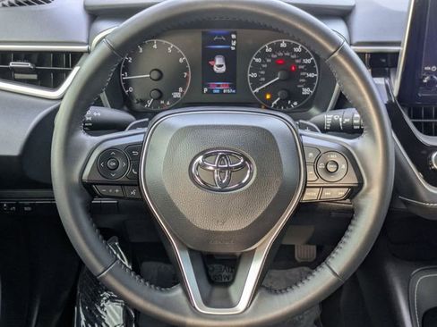 Used 2025 Toyota Corolla SE w/ SE Package image 12