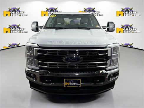 Used 2024 Ford F350 XLT image 2