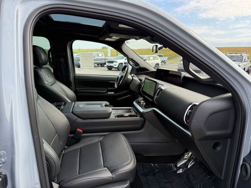 New 2025 Ford Expedition Platinum w/ Stealth Performance Package image 15