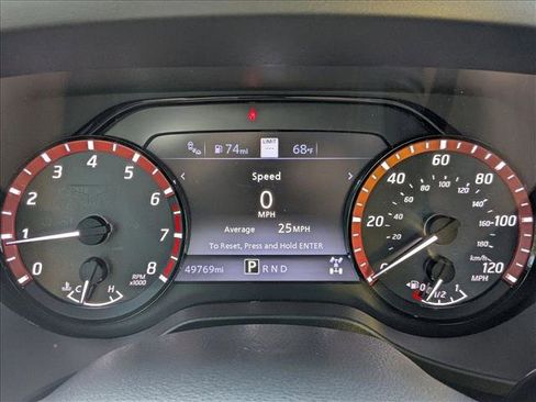 Used 2021 Nissan Titan PRO-4X w/ Pro-4x Convenience Package image 14