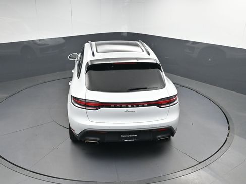 Used 2022 Porsche Macan image 36