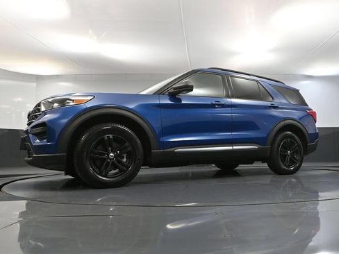 Used 2020 Ford Explorer XLT w/ Comfort Package AWD/4WD image 56
