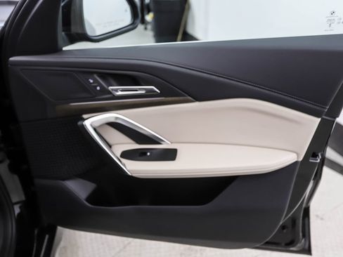 Used 2025 BMW X1 xDrive28i w/ Technology Package image 27