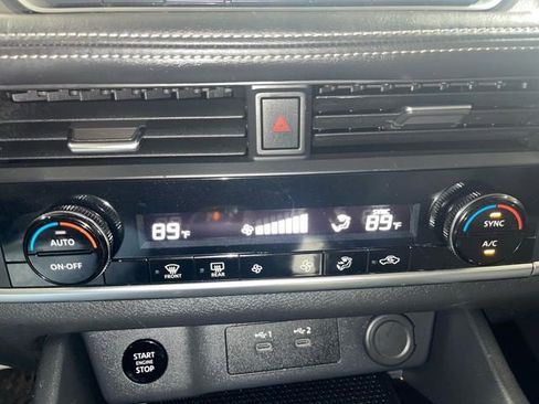 Used 2025 Nissan Rogue SV AWD/4WD image 18