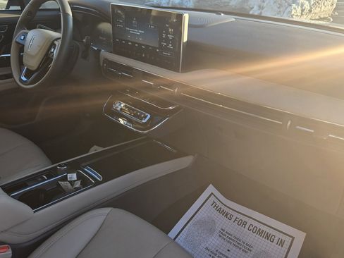 Certified 2023 Lincoln Corsair Reserve w/ Equipment Group 201A image 17