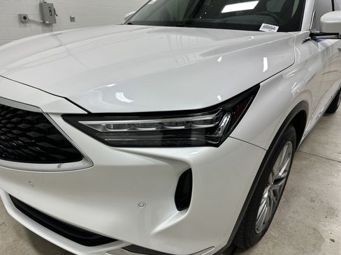 Used 2023 Acura MDX SH-AWD w/ Advance Package image 6