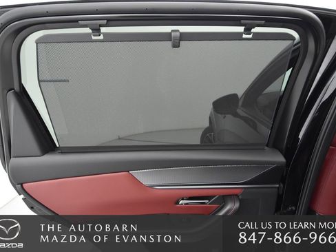 Certified 2025 MAZDA CX-70 Plug-In Hybrid w/ Premium Plus image 32