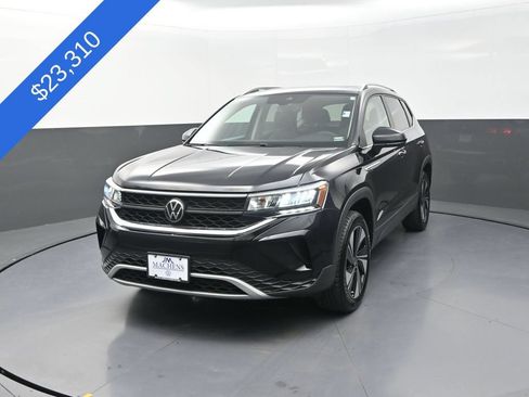 Used 2024 Volkswagen Taos SE AWD/4WD image 4