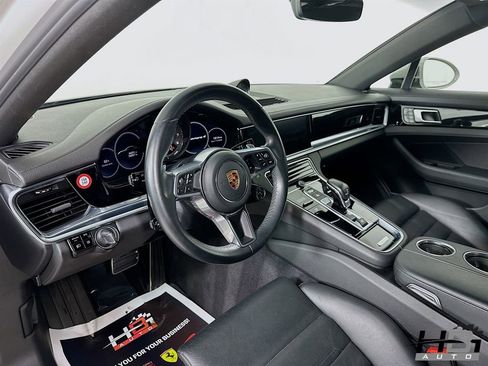 Used 2018 Porsche Panamera 4 AWD/4WD image 10